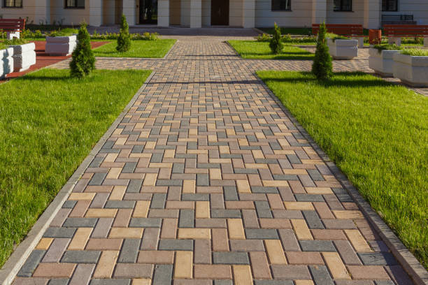Best Driveway Pavers Near Me  in Meadow Oaks, FL